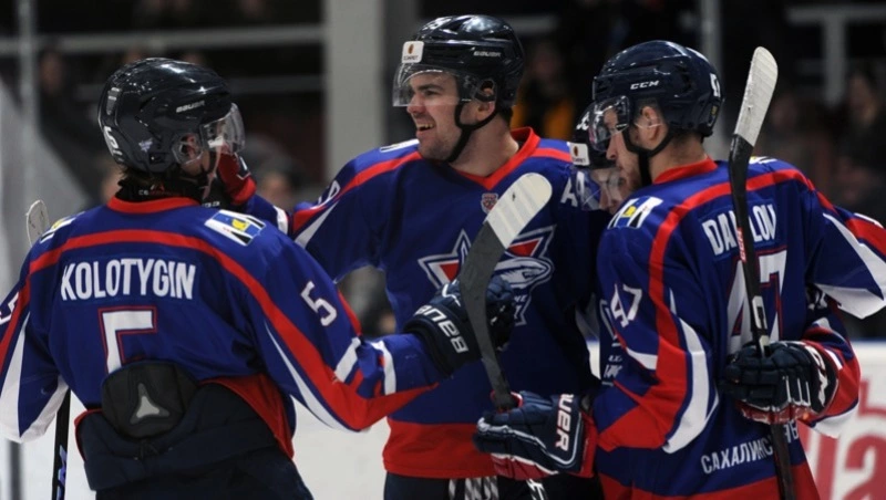 «Сахалинские Акулы» в четвертый раз обыграли «СКА-Варягов» со счетом 5:2 