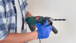 Похитителя электроинструментов из Долинска поймали в Южно-Сахалинске