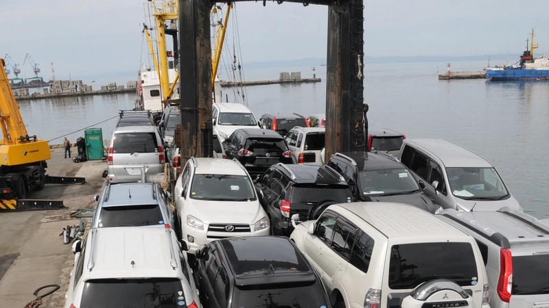 С начала года на Сахалине вдвое вырос экспорт газа и вдвое упал импорт автомобилей