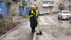 Качество уборки дворов проверили в Южно-Сахалинске