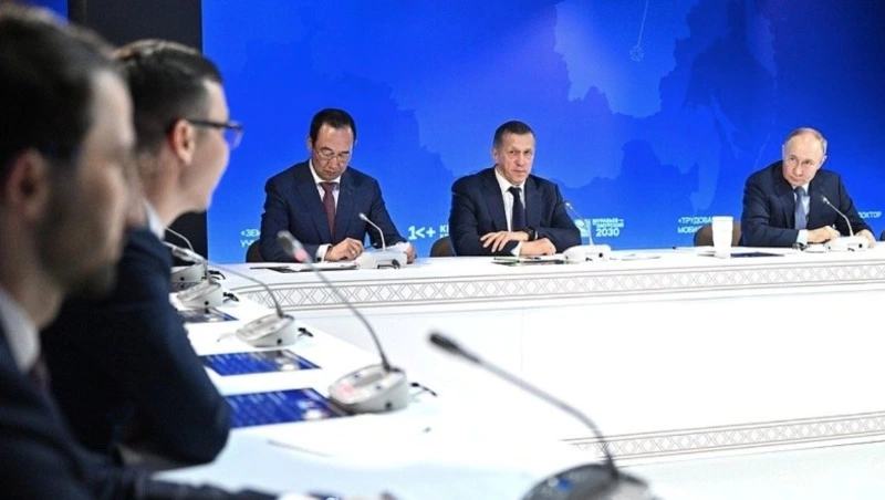 Владимир Путин заявил о приоритете развития Дальнего Востока России