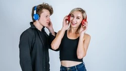 Главные музыкальные хиты уходящего 2024 года: версия «VK Музыка»