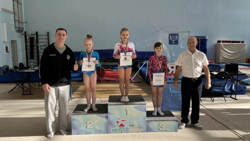 Гравитация под контролем: в Южно-Сахалинске определили сильнейших мастеров акробатической дорожки