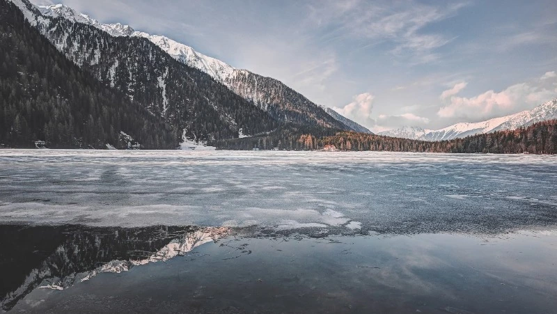 В Иркутской области на Байкале 20 февраля погибла группа туристов