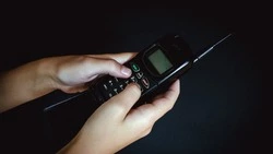 Две горячие линии примут жалобы сахалинцев на уборку снега. Куда звонить?