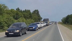 ДТП собрало огромную пробку на трассе Южно-Сахалинск — Анива 