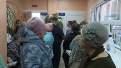 Жители села Новиково получили консультации корсаковских врачей