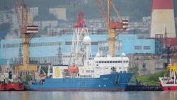 Ученые исследуют геологию морей Восточной Арктики на буровом судне «Бавенит»