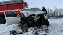 Пожарные эвакуировали пострадавшего в ДТП водителя на дороге Южно-Сахалинск – Оха