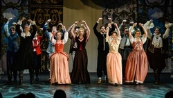 Студенты театрального института имени Бориса Щукина привезли на Сахалин «Собаку на сене»