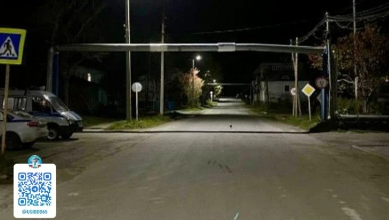 Водитель без прав сбил пенсионерку в Холмском районе и сбежал