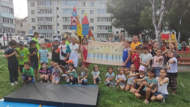 Жители Южно-Сахалинска проверили здоровье во дворе своего дома