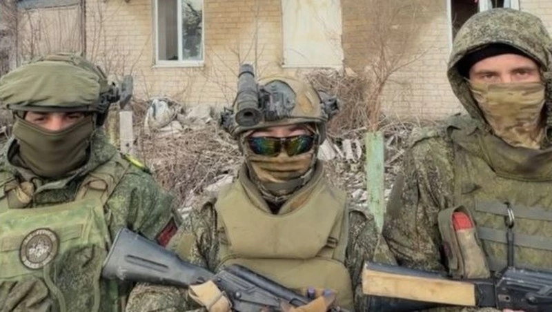 Горячие приветы с фронта: сахалинские бойцы обратились к мамам, невестам, дочерям, сестрам