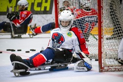 Единственная в ДФО команда по следж-хоккею развивается на Сахалине: у нее супертренер