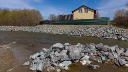 Опасный участок на реке Маяковского в районе СНТ «Коммунальник» укрепили