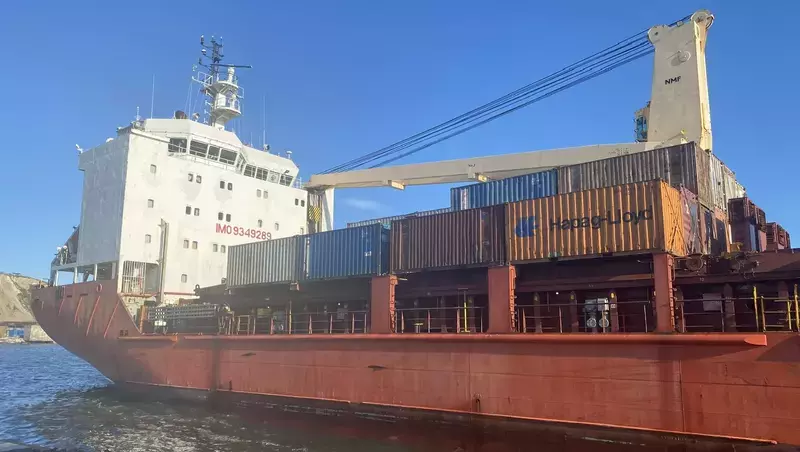 В порту Корсаков удалось вдвое сократить время простоя контейнеровозов