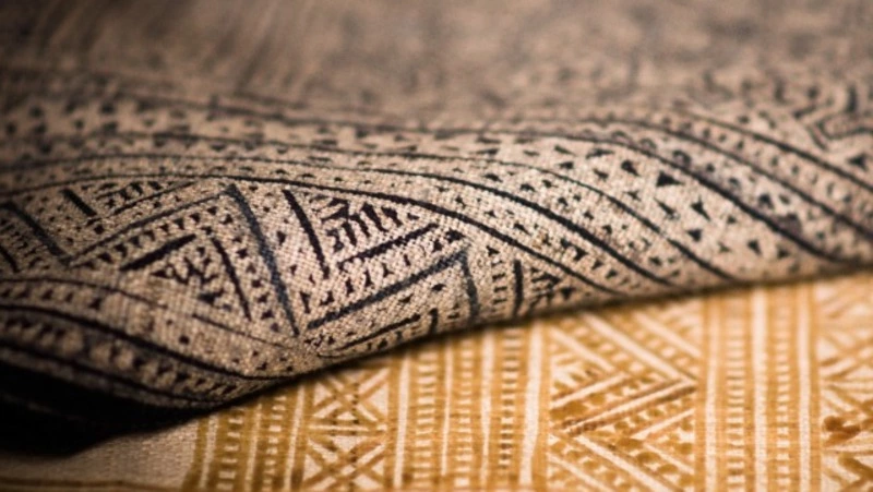 Вечеринка с девушками разорила сахалинца на 200 тысяч рублей