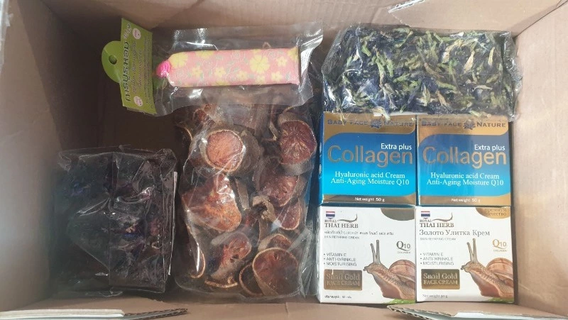 Сотрудники Сахалинской таможни перехватили посылку с марихуаной из Таиланда