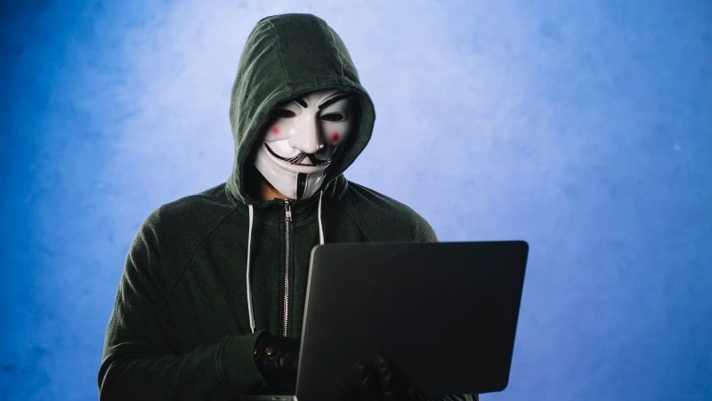 МВД: мошенники начали звонить от имени военкомата и требовать коды от Госуслуг