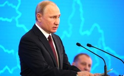 Путин: будут увеличены МРОТ, зарплаты бюджетников и пенсии