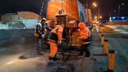 В Южно-Сахалинске стартовал ямочный ремонт дорог
