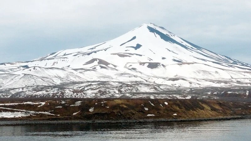 Двухтомник о таинственном курильском острове-вулкане Матуа увидит свет в Белгороде