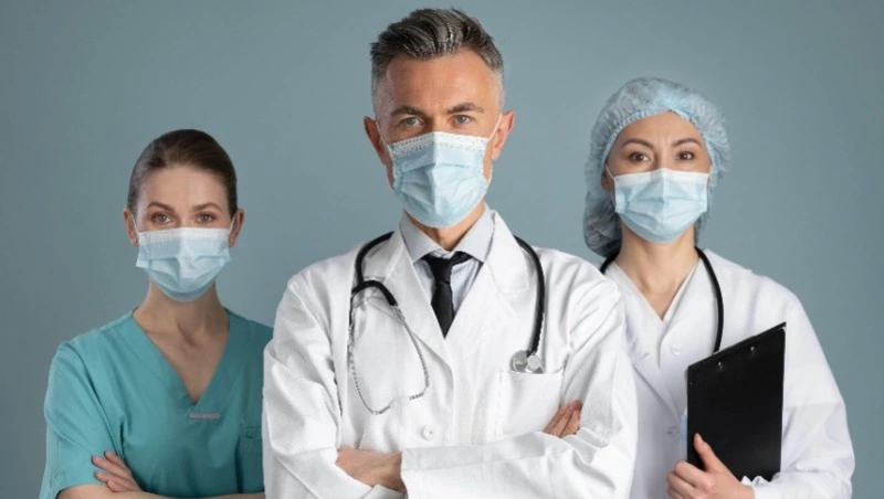 Жителям Сахалинской области напомнили о записи к врачу через VK