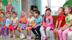На Сахалине иностранцам запретят водить автобусы и воспитывать детей
