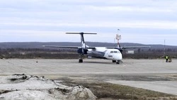 В Охе задержали авиарейсы из-за снегопада