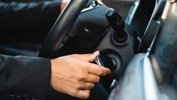 Двое парней в Охе угнали легковушку, чтобы покататься за городом