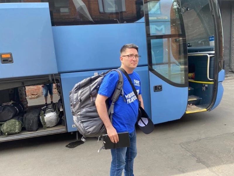 Сахалинский депутат возглавил делегацию волонтеров на Донбассе