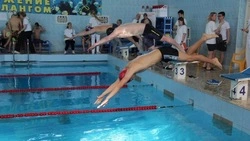 Сахалинские пловцы завоевали 13 медалей на чемпионате и первенстве ДФО