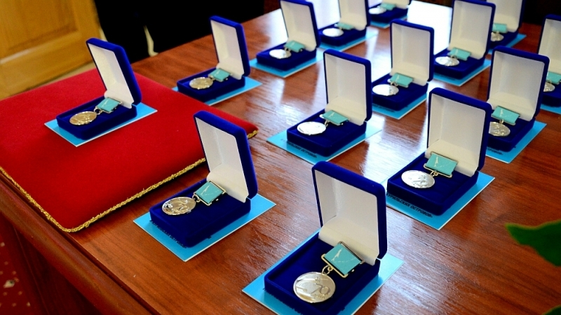 Для тружеников Сахалина введут 12 новых почетных званий