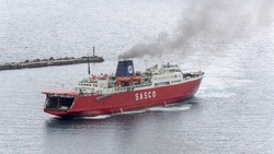 Паромная переправа Ванино-Холмск возобновила работу после циклона