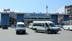 Водителям запретят парковаться у вокзала в Южно-Сахалинске: что предлагают взамен
