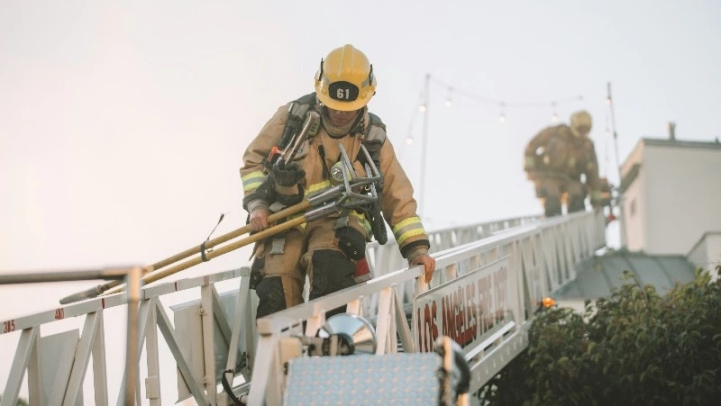 Детей эвакуировали из лицея №1 в Южно-Сахалинске из-за задымления щитка в подвале здания