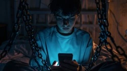 Интернет-зависимыми себя признали 44% жителей Южно-Сахалинска