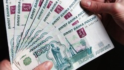 Житель Долинска сдал комнату женщине и украл у нее больше 30 тысяч рублей