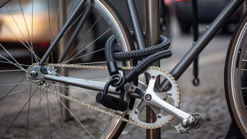 Два велосипеда стоимостью 22 500 рублей угнали в Южно-Сахалинске