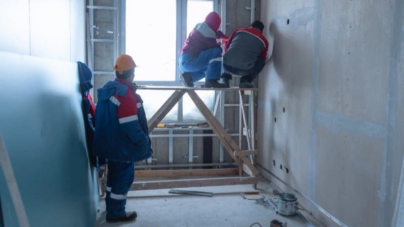 В Дальнем достраивают детскую поликлинику