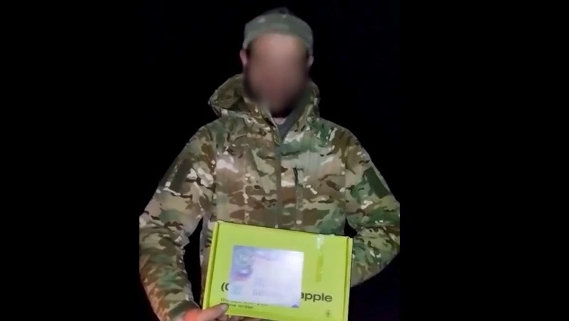 «Пацаны всегда рады»: боец СВО поблагодарил жителей Сахалина за подарки