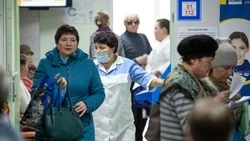 Сахалинцам рассказали, как избежать очередей в поликлиниках