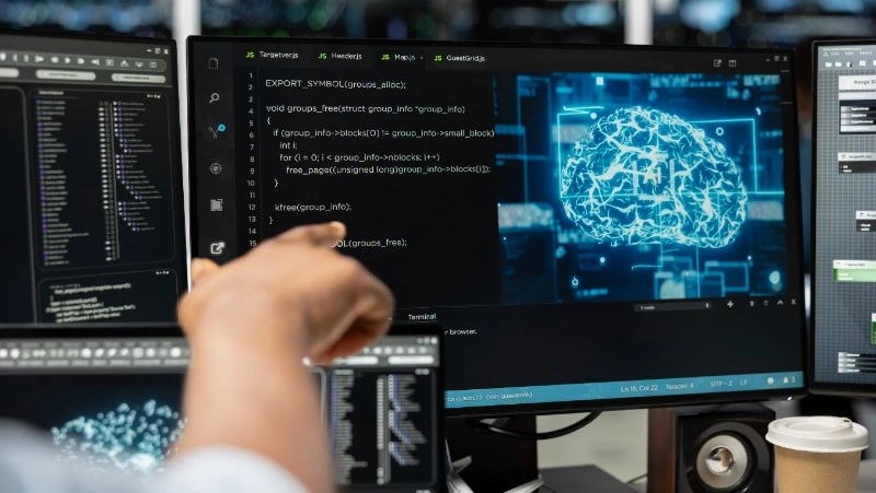 ИИ-ассистенты помогут сахалинцам лучше учиться  