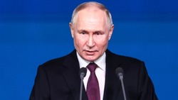 Владимир Путин поручил расширить финансирование науки в России