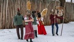 Колядки в 2025 году: когда, как к ним подготовиться