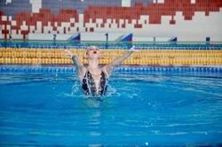 Синхронное плавание пришло на Сахалин