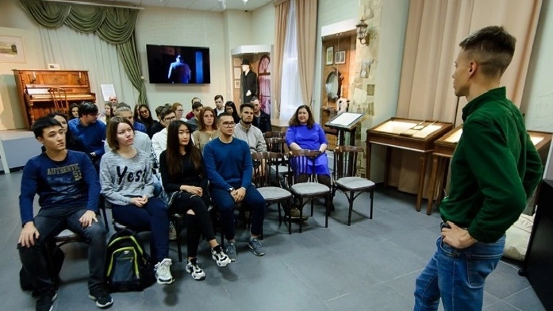 Студентам рассказали, кто и как перегоняет нефть и газ проекта «Сахалин-2»