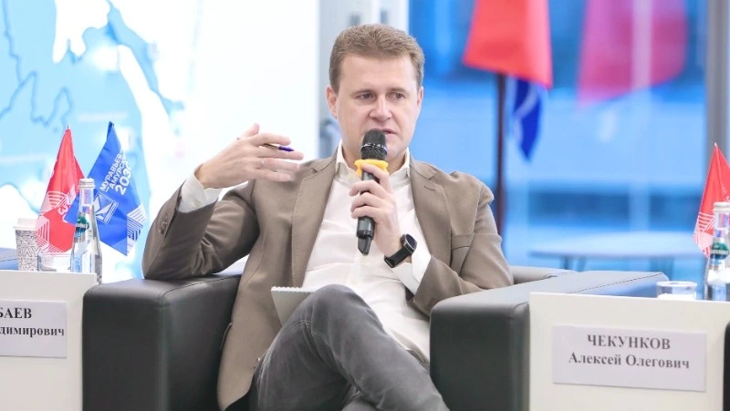 Глава Минвостокразвития РФ встретился с выпускниками Программы «Муравьев-Амурский 2030»