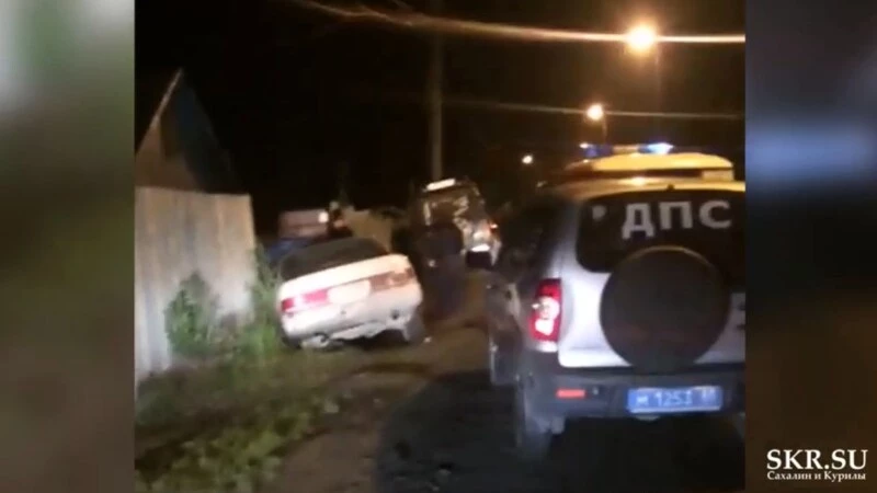 В центре Корсакова развернулась погоня со стрельбой за летящей иномаркой