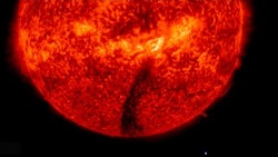 Выброс черной плазмы зафиксировали на Солнце
